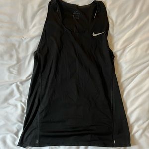 Nike work out muscle tank size small